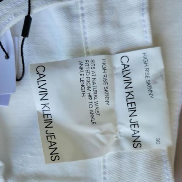 Women's Calvin Klein High Rise Skinny Jeans. White. Size 30. Measurements added. - Picture 6 of 11